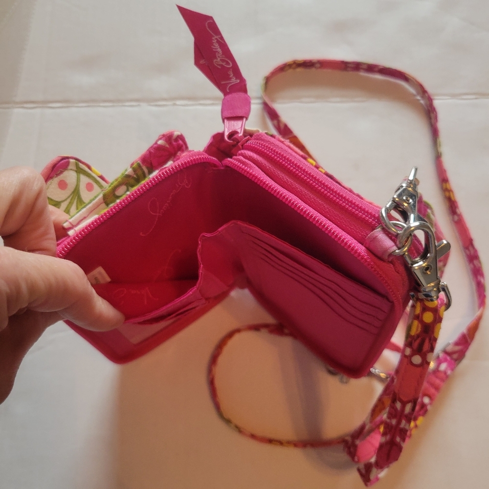 Vera Bradley Quilted Cotton Crossbody Purse Pink Floral Wallet Organizer Bag - Picture 8 of 8